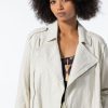 Women Burning Torch Leather | Washed Leather Micro Trench, Pearl